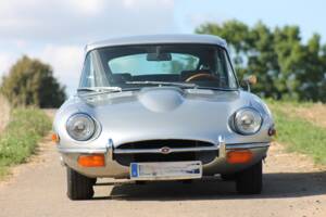 Bild 35/38 von Jaguar E-Type (2+2) (1968)