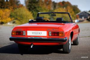 Image 11/43 of Alfa Romeo Spider Veloce 2000 (1976)