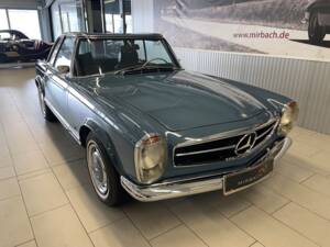Imagen 4/17 de Mercedes-Benz 280 SL (1968)