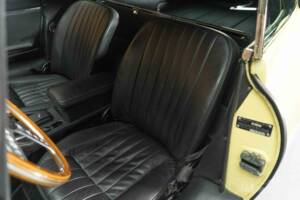 Imagen 11/19 de Jaguar E-Type (1970)