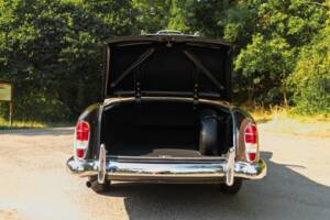 Image 13/13 of Mercedes-Benz 220 S Cabriolet (1957)