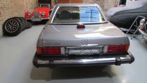 Afbeelding 4/17 van Mercedes-Benz 560 SL (1987)