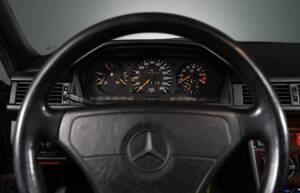 Bild 25/38 von Mercedes-Benz 500 E (1992)
