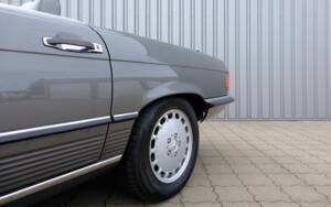 Image 44/97 de Mercedes-Benz 560 SL (1987)