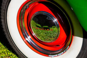 Image 3/50 of Pontiac Quality Six Touring Sedan (1939)