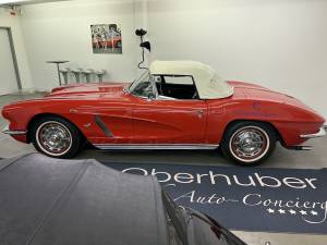 Image 16/41 of Chevrolet Corvette (1962)