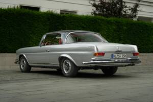 Image 18/95 of Mercedes-Benz 280 SE 3,5 (1970)