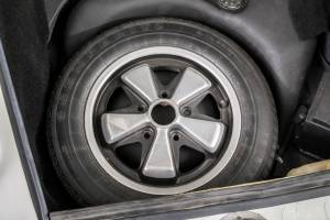 Image 38/50 of Porsche 912 (1967)