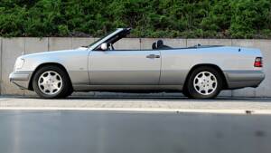 Image 10/74 of Mercedes-Benz E 320 (1997)