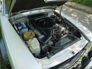 Image 18/26 of Mercedes-Benz 450 SLC (1900)