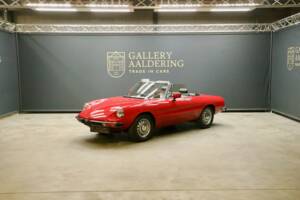 Image 30/50 of Alfa Romeo 2000 Spider Veloce (1982)