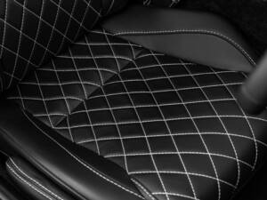 Image 47/59 of Aston Martin DBS (2012)