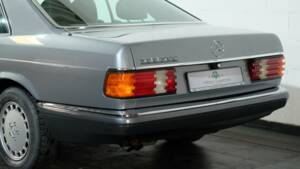 Image 22/34 of Mercedes-Benz 500 SEC (1991)
