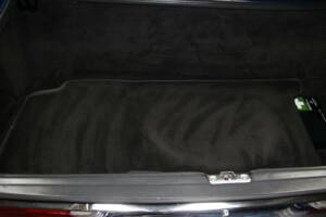 Image 22/30 of Mercedes-Benz 300 SL (1986)