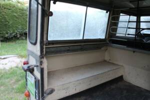 Image 18/33 of Land Rover 88 (1984)