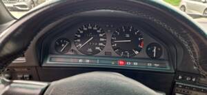 Immagine 13/19 di BMW 325i (1987)