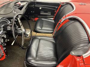 Image 18/41 of Chevrolet Corvette (1962)