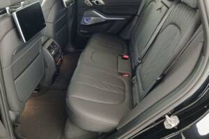 Image 6/9 of BMW X5 xDrive45e (2022)