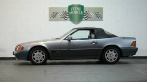 Image 19/34 of Mercedes-Benz 500 SL (1991)