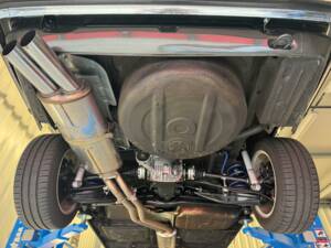 Image 23/55 de BMW 323i (1984)