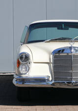 Image 16/45 of Mercedes-Benz 280 SE (1968)