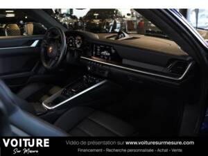 Image 4/36 of Porsche 911 Turbo S (2020)