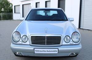 Bild 4/11 von Mercedes-Benz E 280 (1998)