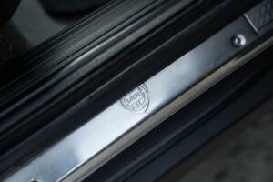 Image 34/50 of Lancia Thema 8.32 (1989)