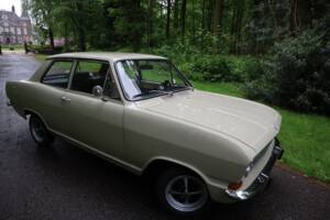 Bild 29/55 von Opel Kadett 1,1 S (1971)