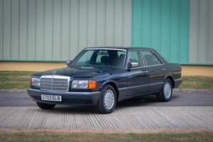 Bild 8/29 von Mercedes-Benz 300 SE (1990)