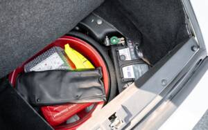 Image 40/48 of Porsche 911 Carrera 4 (1992)