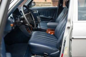 Bild 21/83 von Mercedes-Benz 300 D Turbodiesel (1983)