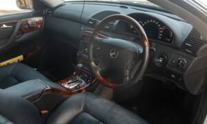 Image 4/50 of Mercedes-Benz CL 500 (2002)