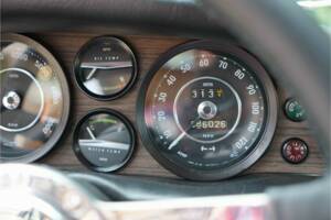 Image 26/50 of Volvo 1800 E (1971)