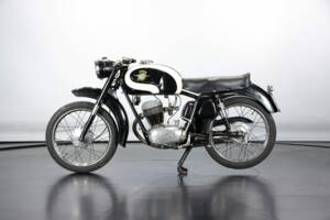 Image 1/50 de MV Agusta 125 TR (1958)