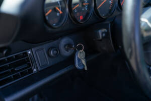Immagine 36/134 di Porsche 911 Carrera (1995)