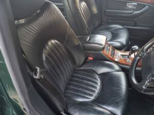 Image 15/24 of Bentley Arnage Red Label (2000)