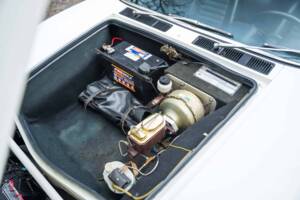 Afbeelding 19/21 van De Tomaso Pantera (1972)
