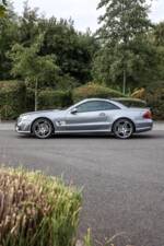 Afbeelding 37/47 van Mercedes-Benz SL 63 AMG (2008)