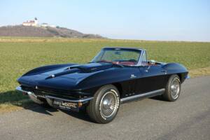 Immagine 22/35 di Chevrolet Corvette Sting Ray Convertible (1965)