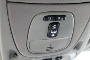 Image 34/50 of Jaguar XJ 8 4.2 (2004)