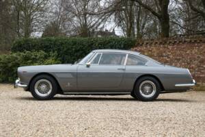 Image 18/50 of Ferrari 250 GT/E (1962)