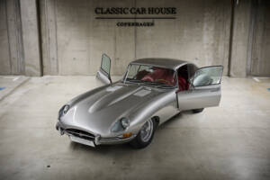 Image 95/99 of Jaguar E-Type 3.8 (1964)