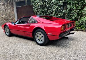 Bild 2/12 von Ferrari 208 GTS Turbo (1984)