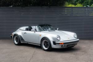 Image 2/68 of Porsche 911 Speedster 3.2 (1989)
