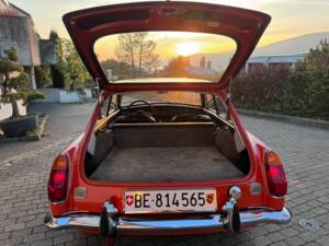 Immagine 10/13 di MG MGB GT (1973)