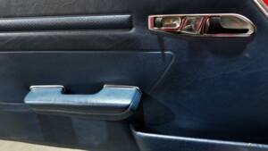 Image 6/42 de Mercedes-Benz 560 SL (1988)