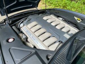 Image 25/50 of Aston Martin DB 7 Vantage Volante (2002)