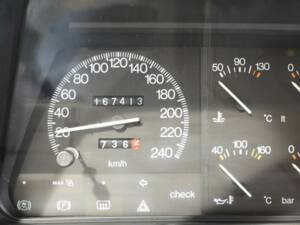 Bild 5/10 von Lancia Thema I.E. Turbo 16V (1989)