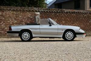Image 39/50 de Alfa Romeo 2.0 Spider QV (1988)
